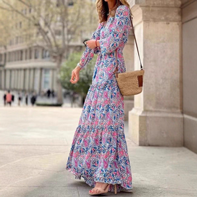 Damen Maxi-Kleid mit traditionellem floralen Muster und V-Ausschnitt Drune