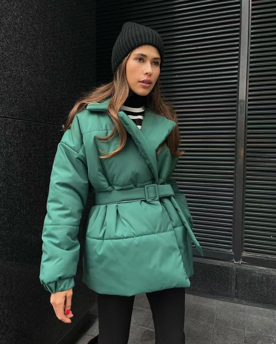 Drune | Taille Baumwolle V-Ausschnitt Pufferjacke