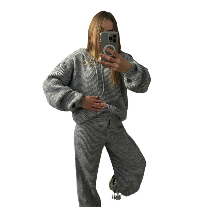 Damen Strickanzug mit lässigem Schnitt und modernem Hoody Drune