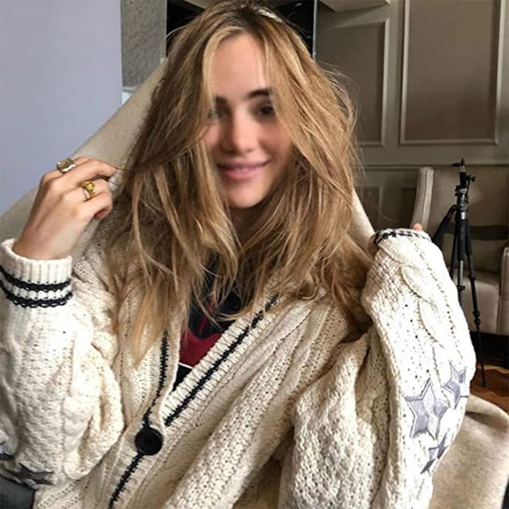 Damen nan oversized Zopfmuster-Cardigan mit V-Ausschnitt, Knopfleiste und Sternapplikationen Drune