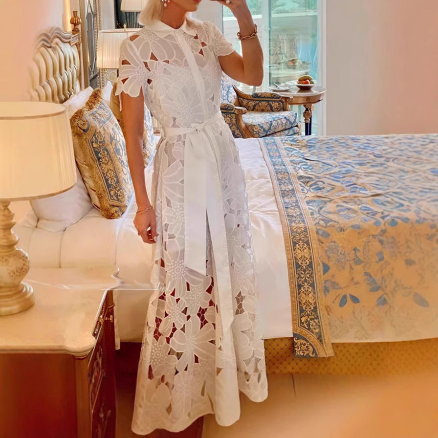 Damen nan langes Spitzenkleid mit Hemdblusenkragen, floraler ausgeschnittener Spitze und Bindegürtel Drune