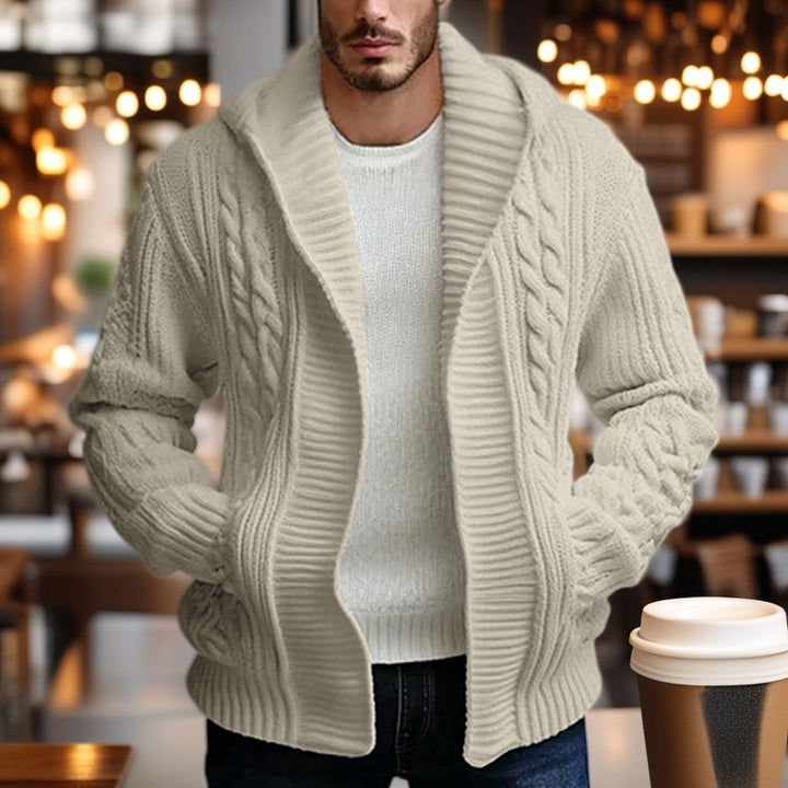 Herren Grobstrickjacke mit weitem Kragen und Kabelmuster Drune