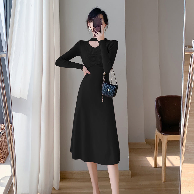 Damen Strickkleid mit offener Schulterpartie und elegantem V-Ausschnitt Drune