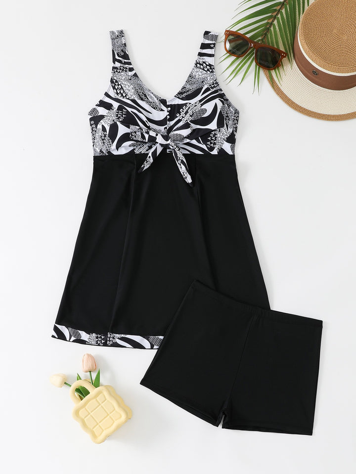 Damen Badeoutfit mit kraftvollem grafischen Design Drune