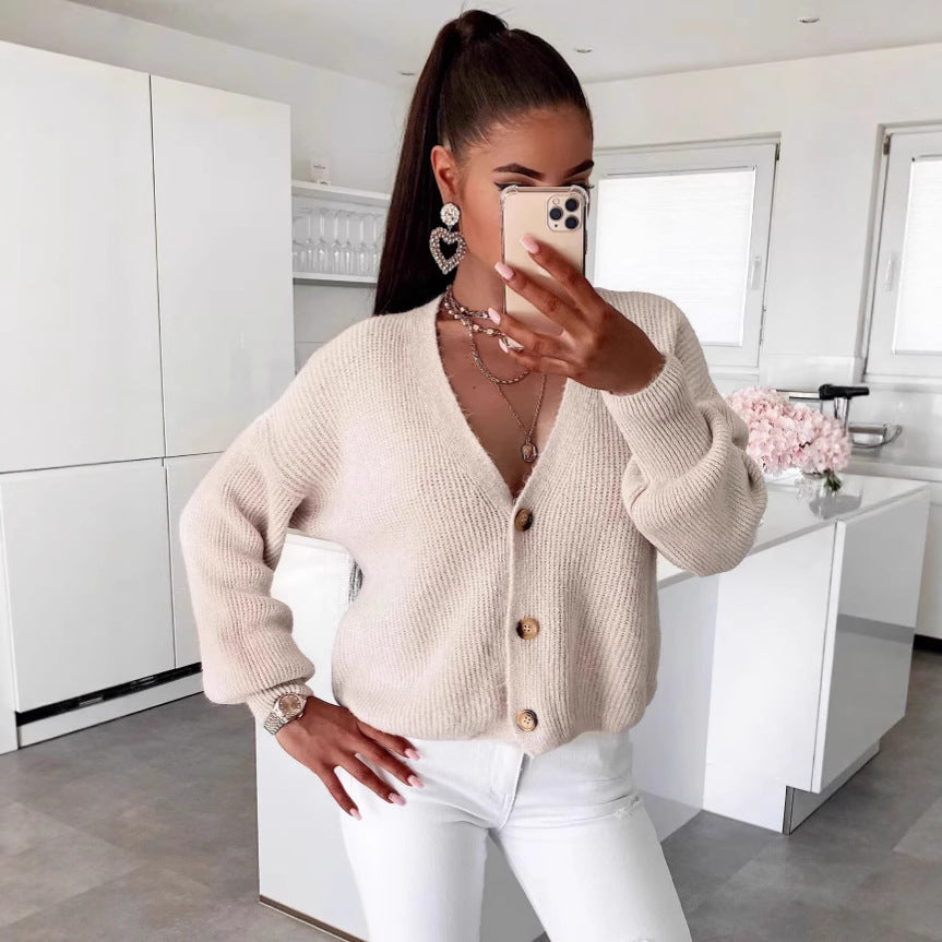 Damen Strickjacke mit voluminösen Ärmeln und hochwertigen Holzknöpfen Drune