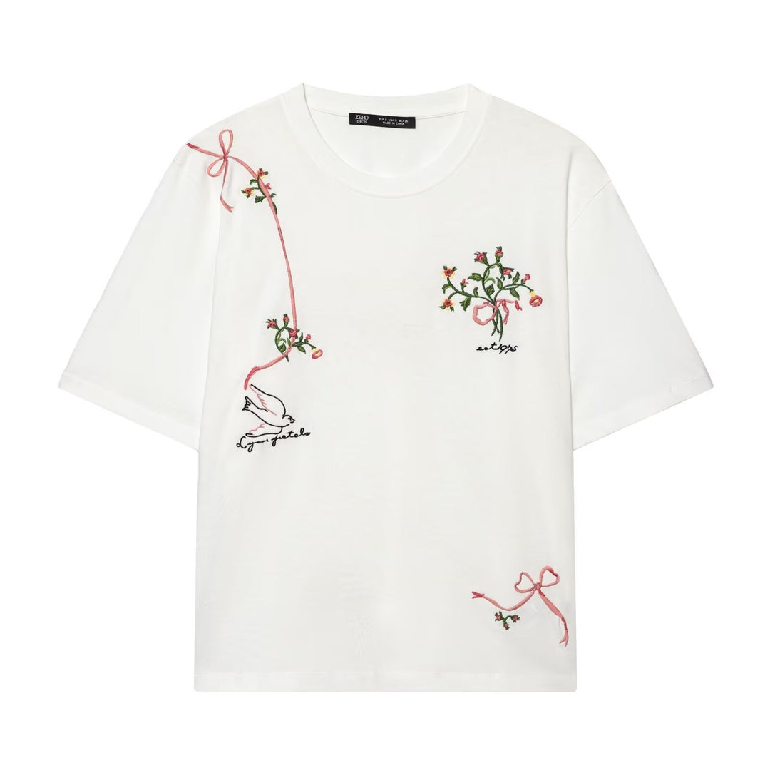 Damen T-Shirt mit feiner Stickerei und einzigartigen Drucken Drune