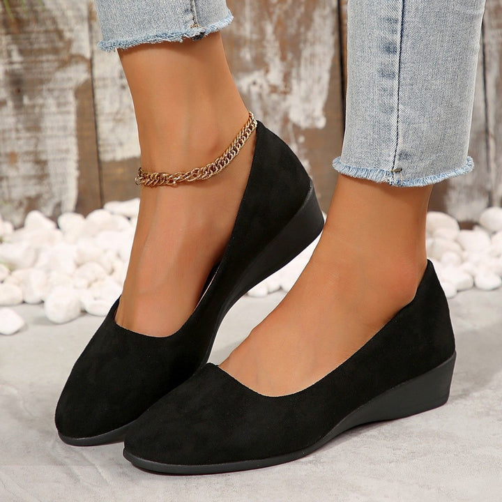 Damen Bequeme Slipper mit weichem PU-leder-Obermaterial und rutschfester Sohle Drune