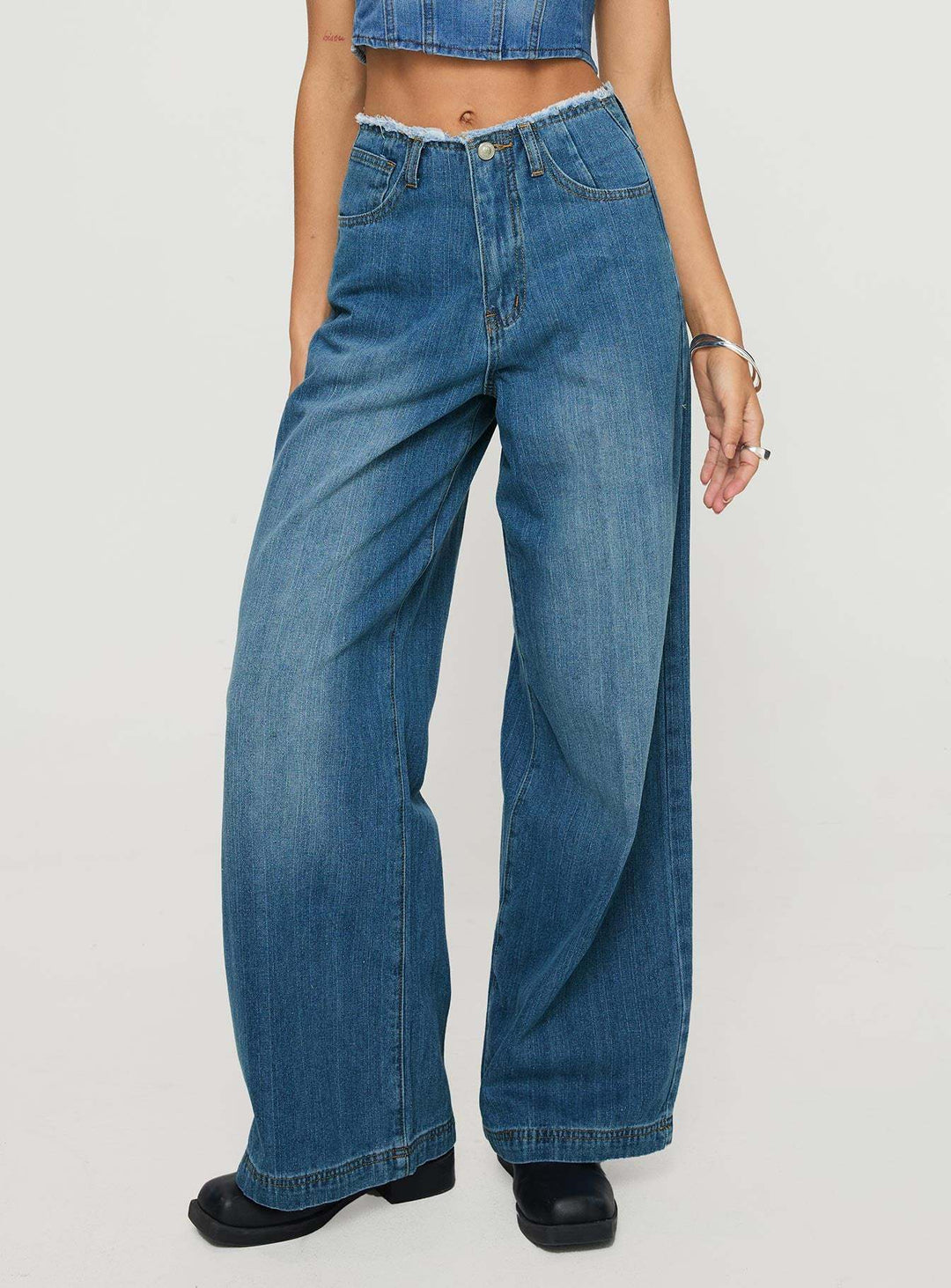 Damen nan hochgeschnittene Weitbein-Jeans mit rohem Bund, extra weitem Bein und Fünf-Taschen-Schnitt Drune