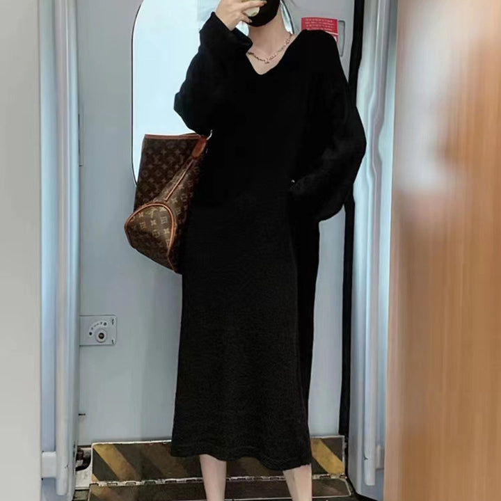 Damen Strickkleid mit tiefem V-Ausschnitt und weiten Ärmeln Drune
