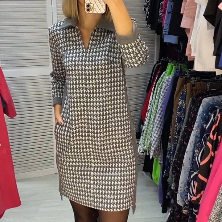 Damen nan Hahnentritt-Strickkleid mit umgelegtem Kragen, V-Ausschnitt, Eingrifftaschen und seitlichen Schlitzen Drune