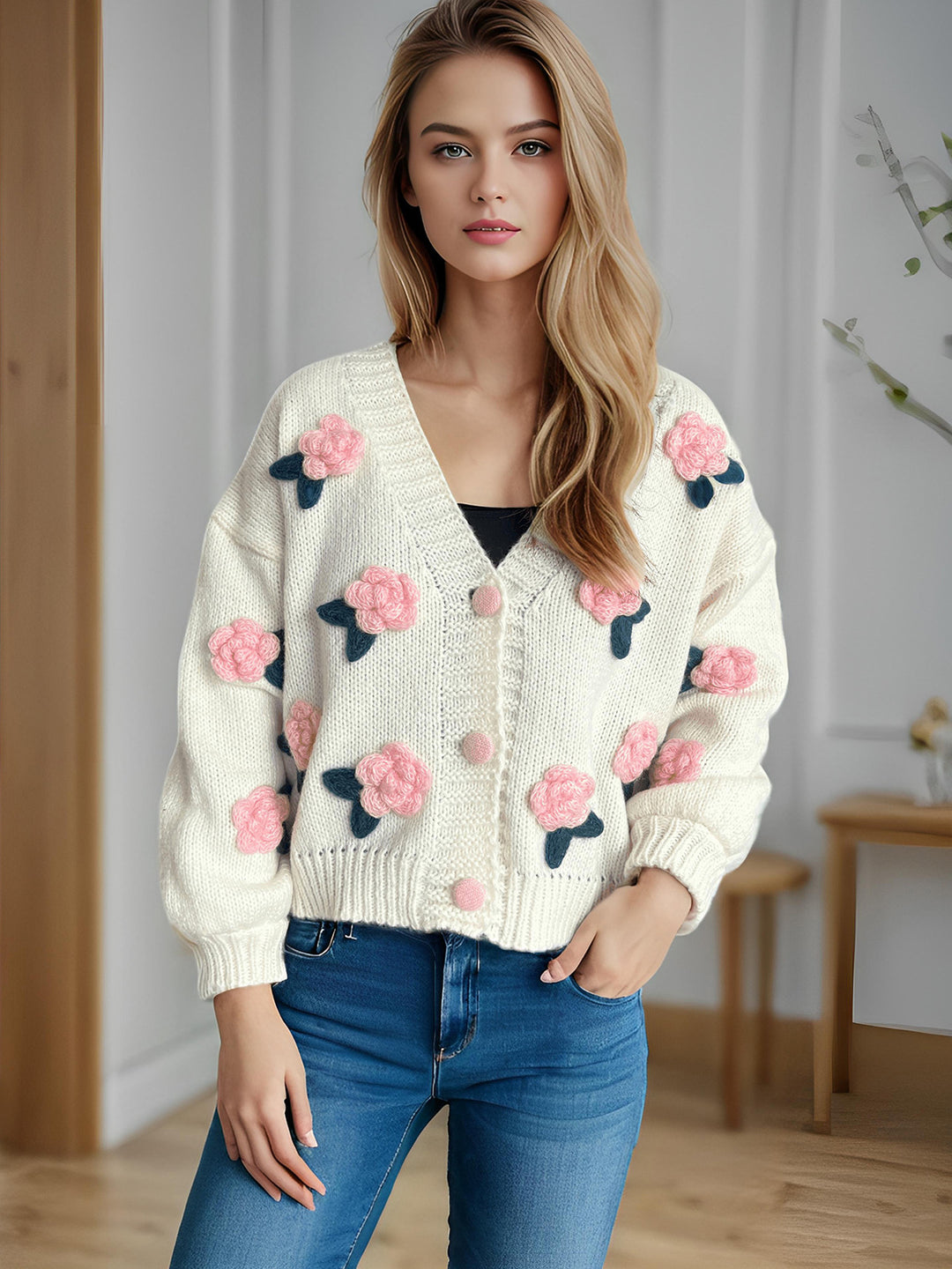 Damen Strickjacke mit floralen Applikationen und knöpfbarem Design Drune