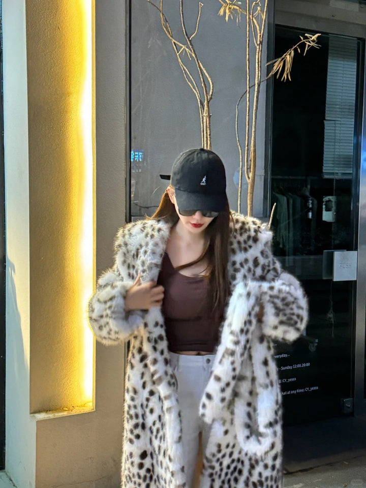 Drune | Leopard Print Mantel - Kühnes Statement-Stück - Plüsch Kunstfell - Winter Glam