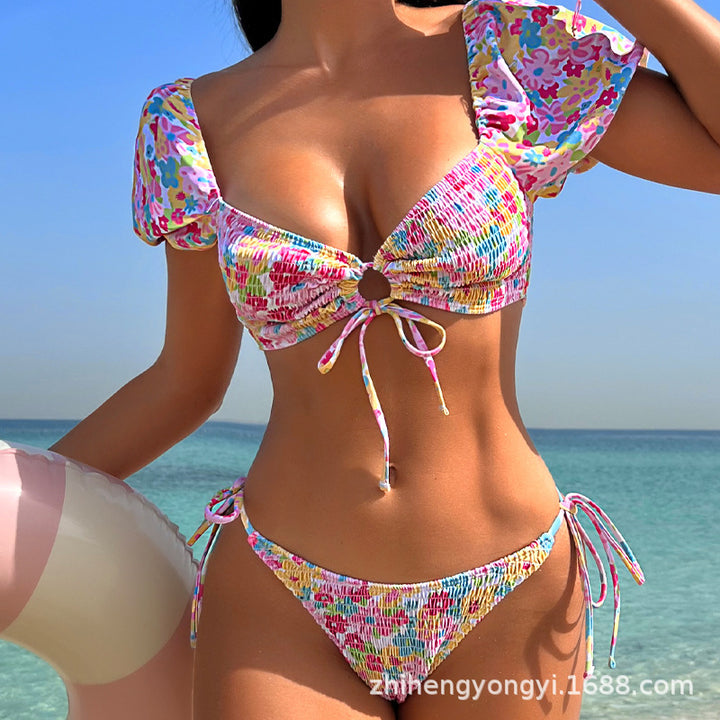 Damen Bikinikostüm mit Rüschenärmeln und modischem Cut-Out Drune