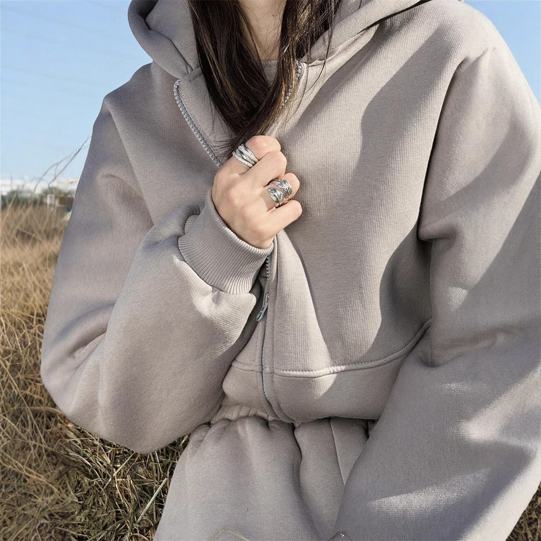 Damen sportliches und lässiges Set aus cropped Hoodie und weiter Jogginghose Drune