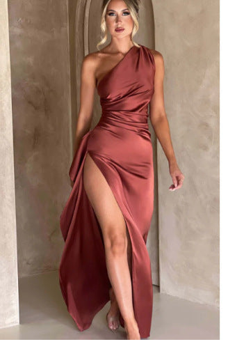 Damen elegantes asymmetrisches Maxikleid mit hochgeschlitztem Saum und fließendem Material Drune