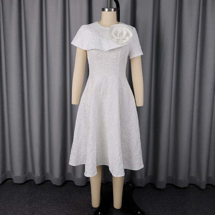 Damen festliches Kleid mit kunstvollem Blumendekor und wunderschöner Drapierung Drune