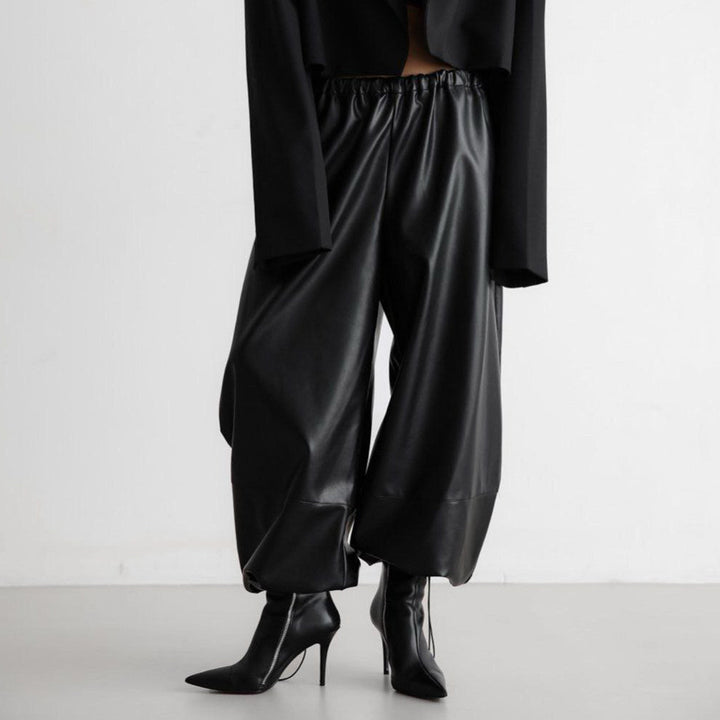 Damen Hochwertige Lederlook Hose mit elastischem Bund und weiten Beinen Drune