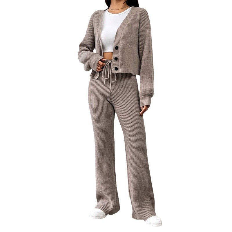 Damen Set aus weichem Strick mit lässiger Hose und Crop-Cardigan Drune