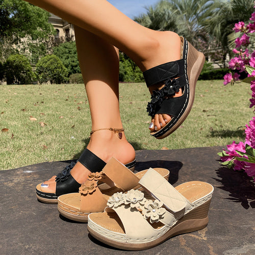 Damen Wedge-Sandaletten mit floralem Dekor und komfortablem Korkfußbett Drune