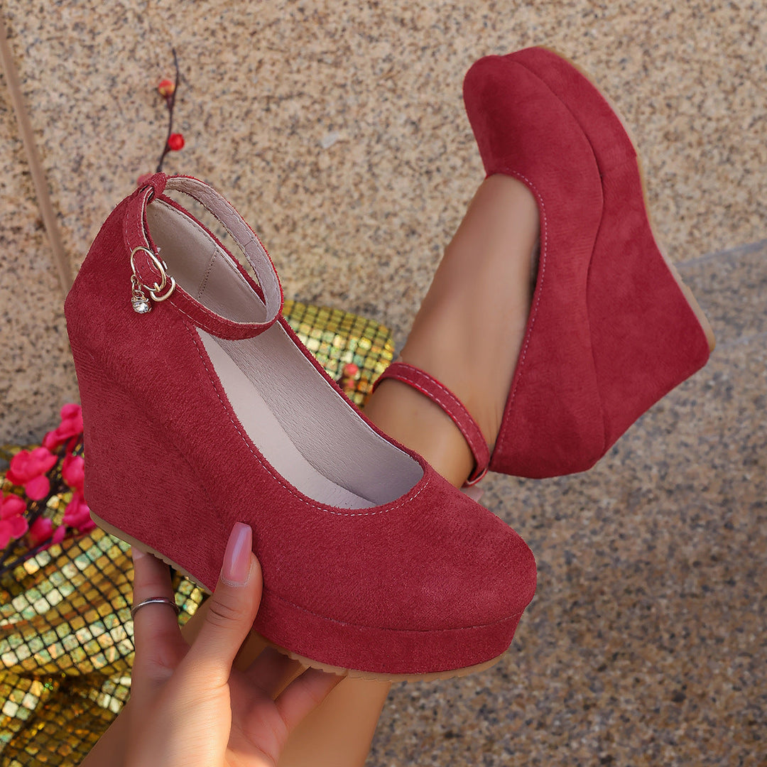 Damen Wedge-Pumps mit dekorativem Riemchen und exzellentem Fußbett Drune
