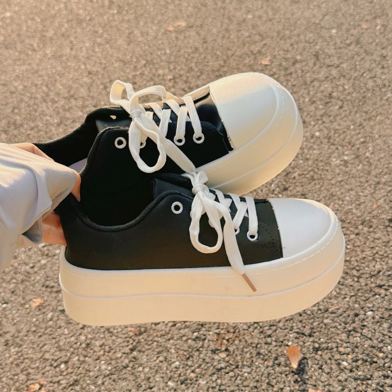 Damen Plateausneaker mit sportlicher Silhouette und modischem Schnürsystem Drune
