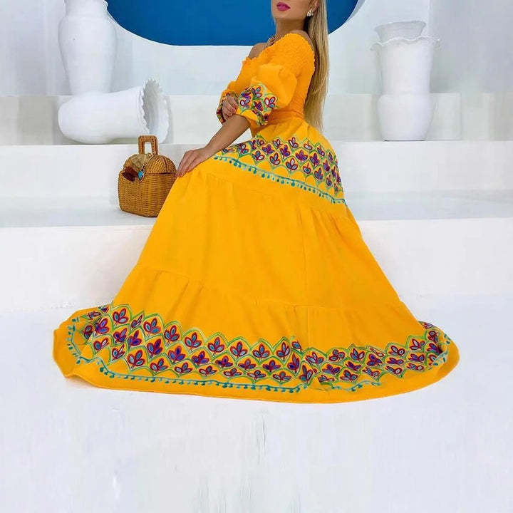 Damen Boho-Maxikleid mit schulterfreiem Design und verspieltem Stickereidetail Drune