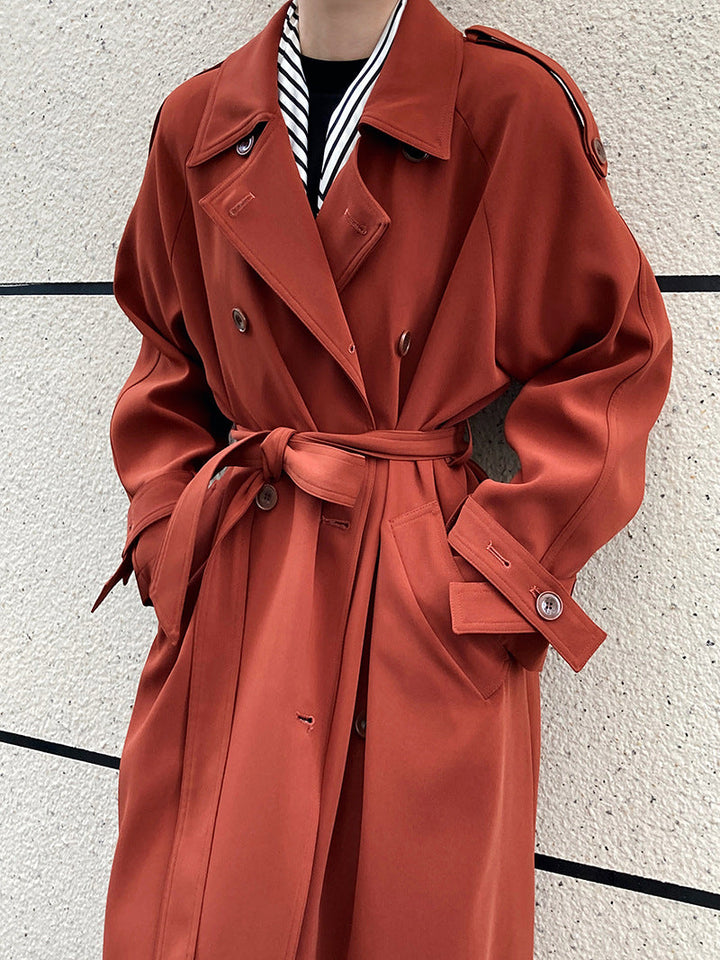 Drune | Lässiger, Britischer Stil Lockerer, mittellanger Trenchcoat