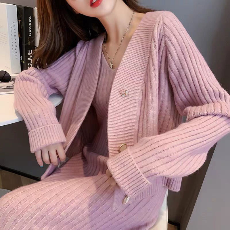 Damen Strickensemble mit elegantem V-Ausschnitt und dekorativem Cardigan Drune