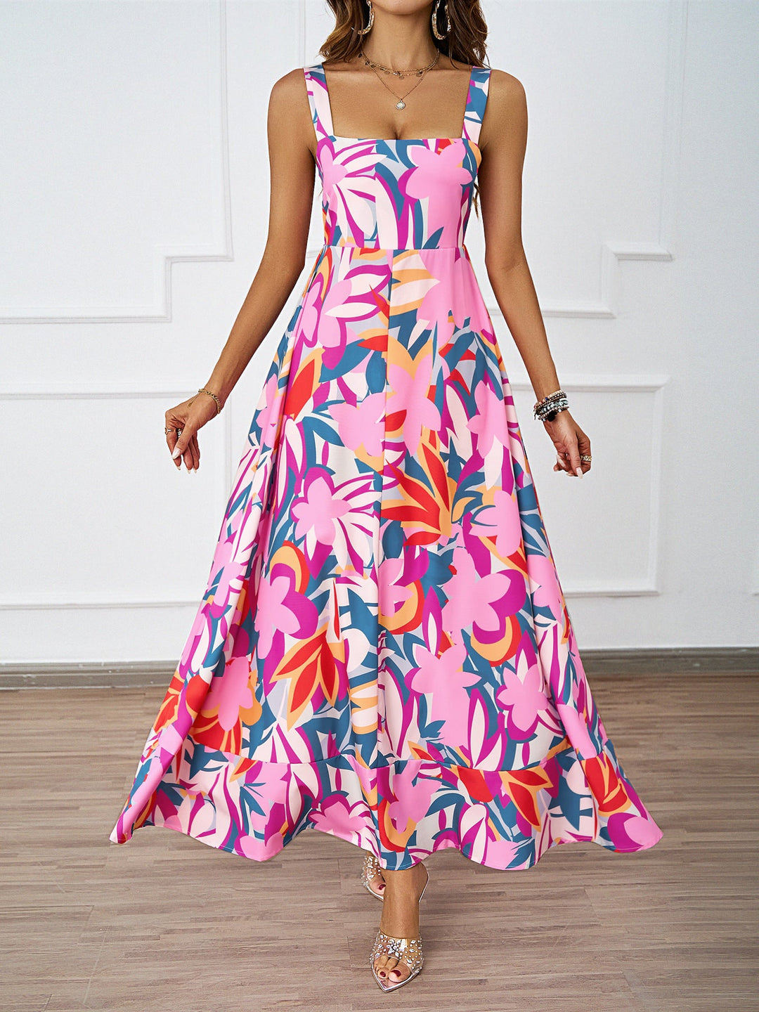Damen Maxikleid mit modernem Blumendesign und schmeichelnder Silhouette Drune
