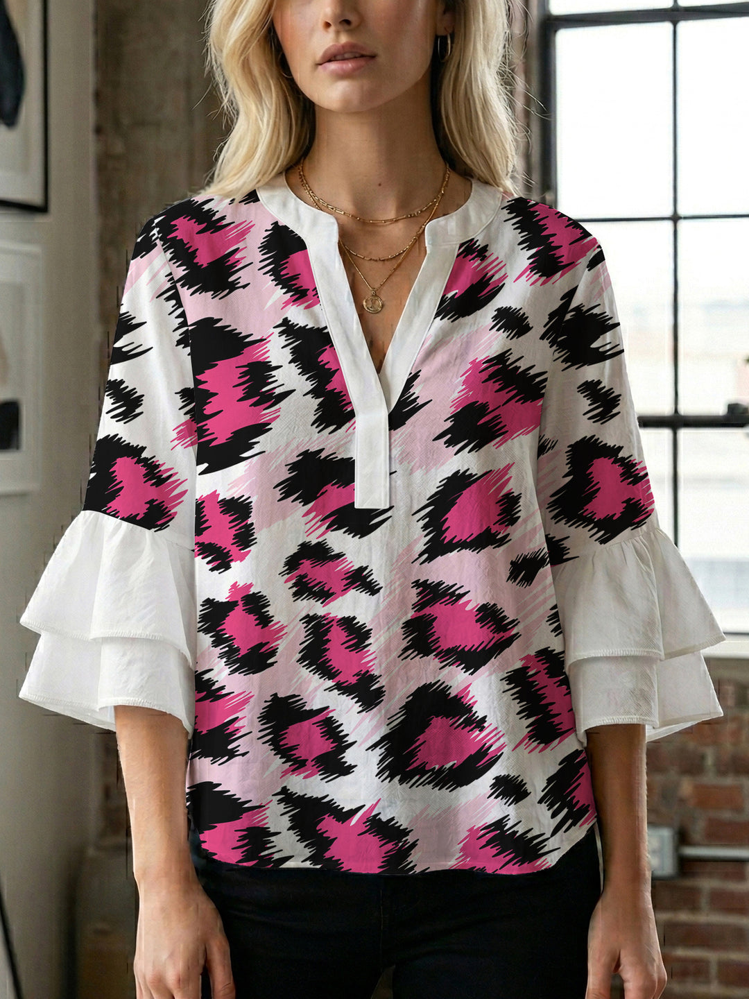 Damen Bluse mit Rüschendetails und auffälligem Animal-Print Drune