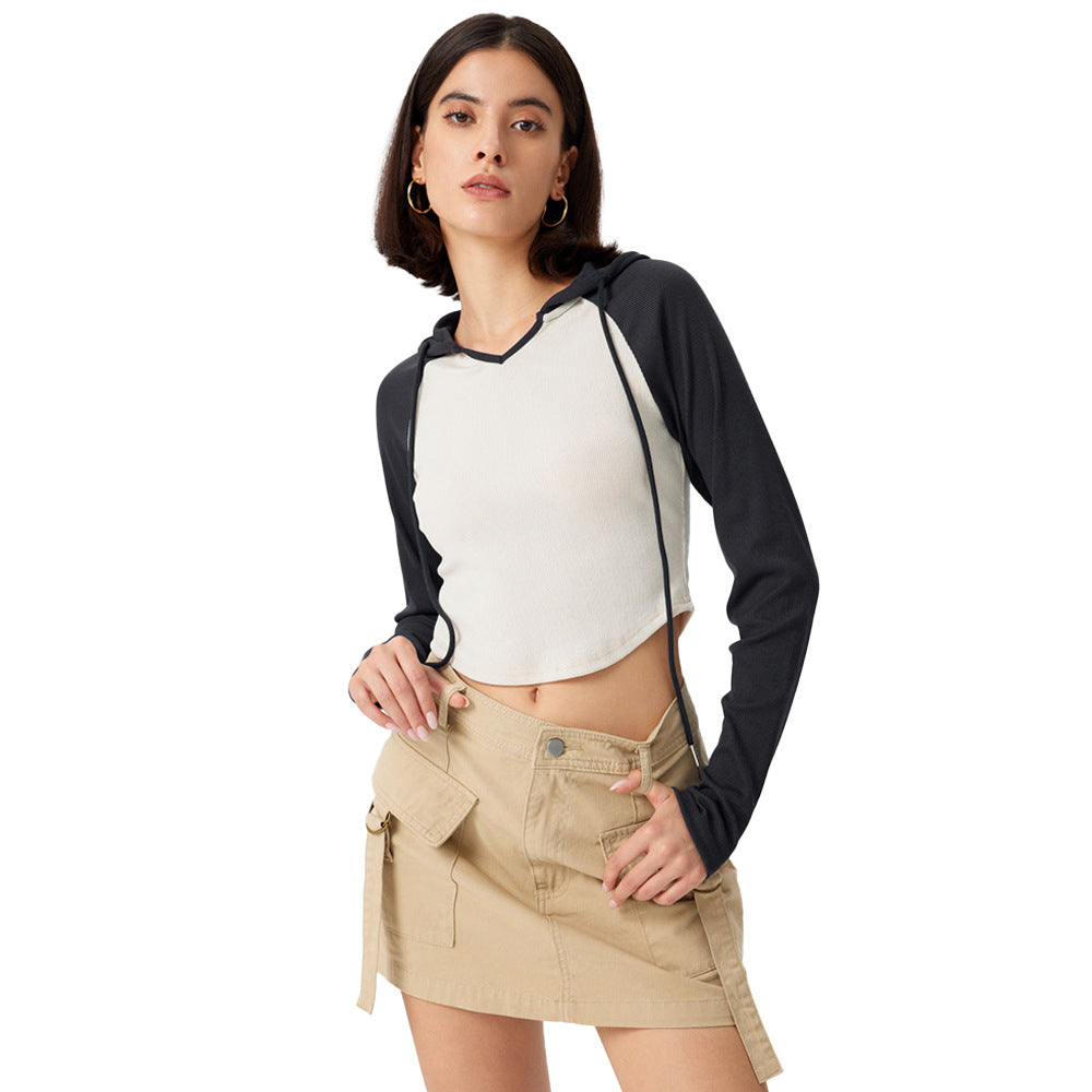 Damen cropped Sportoberteil mit Kapuze und langen Ärmeln Drune