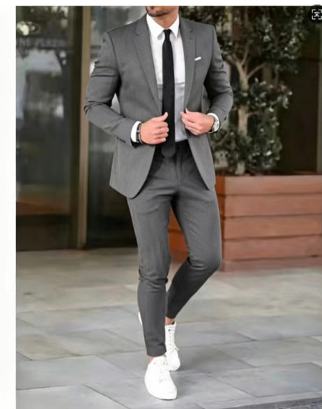 Herren nan tailliertes Anzugset aus leichtem Stretch-Twill mit Ein-Knopf-Sakko und Flat-Front-Hose Drune