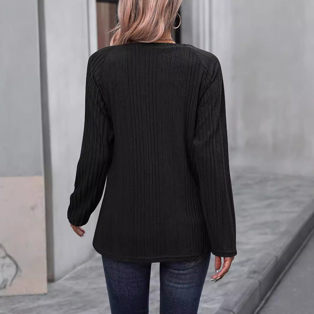 Damen Strickoberteil mit modischem Rippendesign und dekorativen Knopfdetails Drune