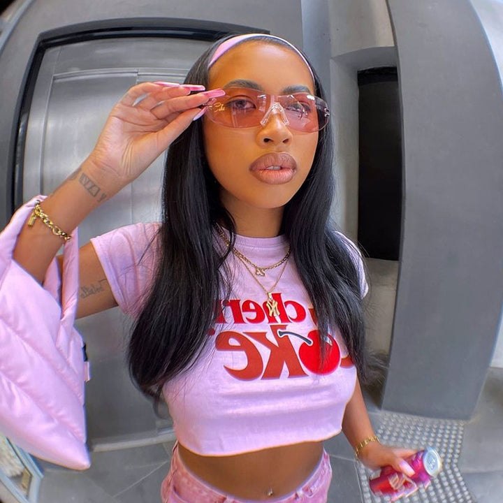 Damen Crop-Top mit kreativem Getränkedesign und figurbetontem Schnitt Drune