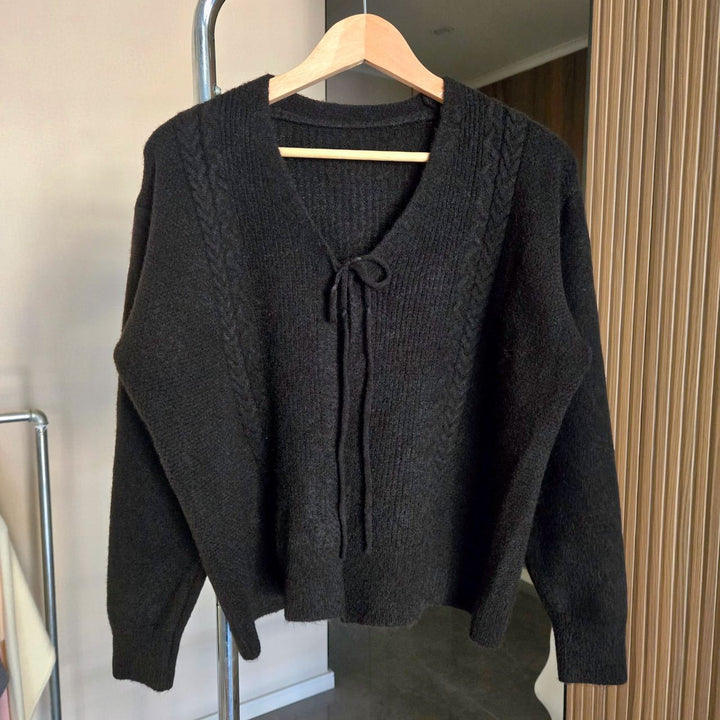 Damen Strickjacke mit Zopfmuster und dekorativem Kordelzug Drune