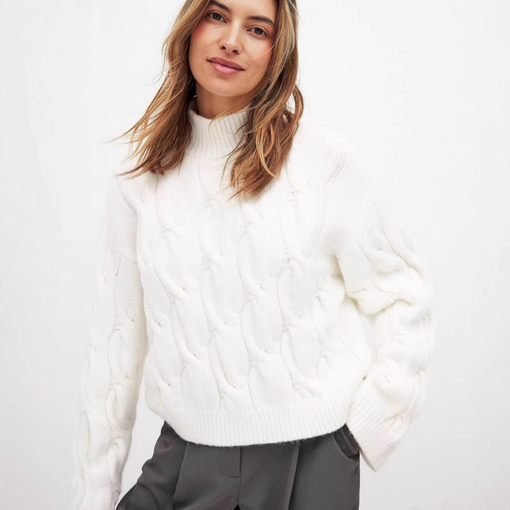 Damen kuscheliger Grobstrickpullover mit hohem Kragen und Zopfdesign Drune