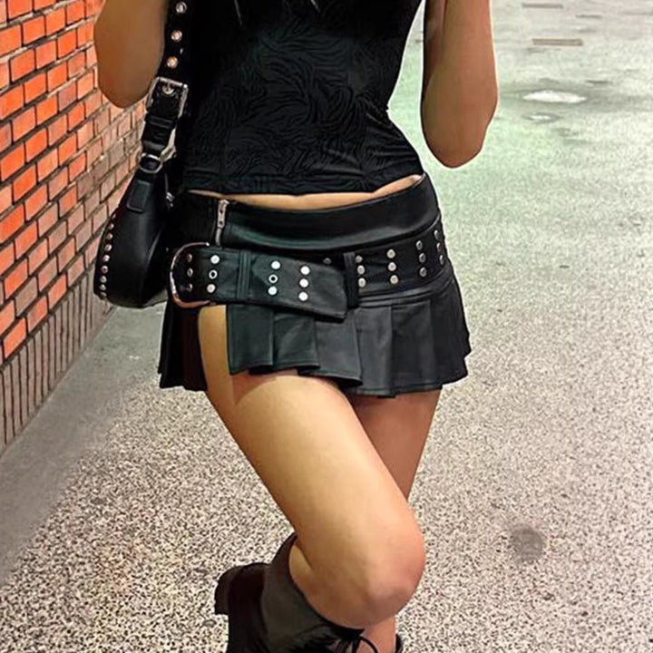 Damen Minirock aus Kunstleder mit Rüschen und dekorativen Nieten Drune