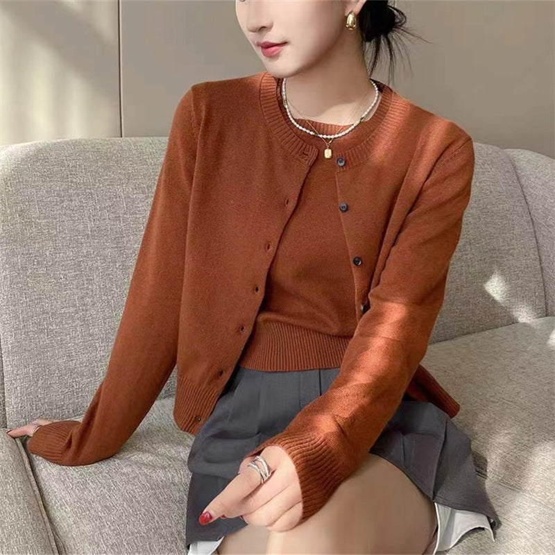 Damen feiner Strickcardigan mit Knopfdetails und Rundhalsausschnitt Drune
