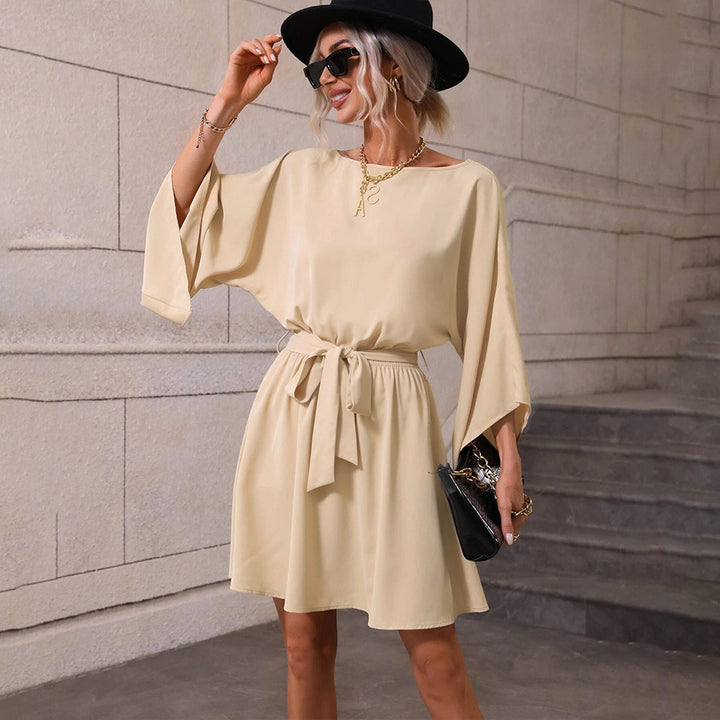 Damen Minikleid mit weitem Batwing-Ärmel und Taillengürtel Drune