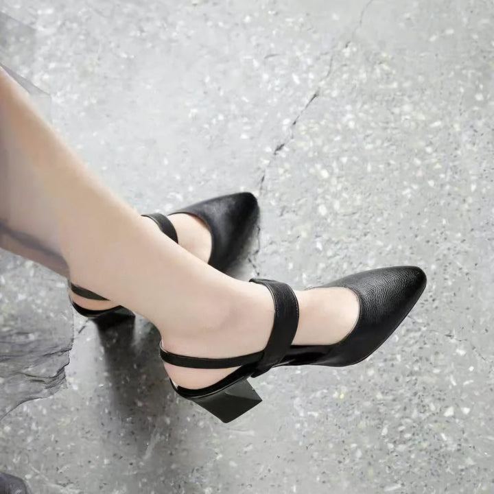 Drune | orthopädische Sandalen mit Absatz