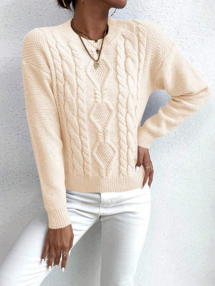 Damen Grobstrickpullover mit elegantem Zopfmuster und Rundhalsausschnitt Drune