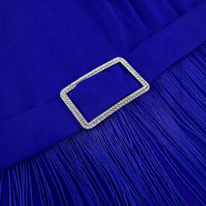 Damen Glamouröses Abendkleid mit voluminösen Rüschenschultern und Fransen Drune
