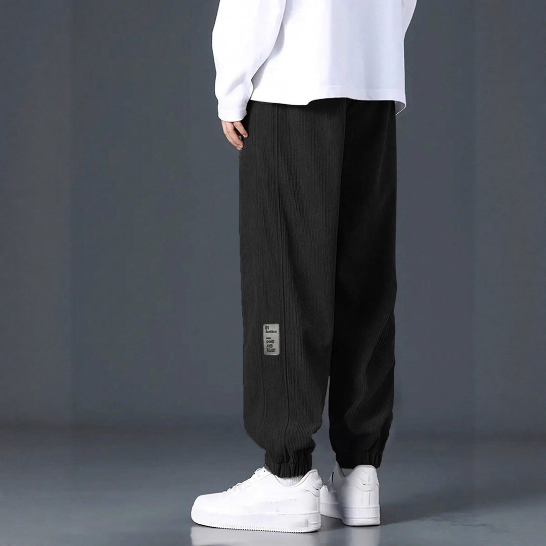 Herren nan Relax-Freizeithose aus feiner Breitkordstruktur mit Tunnelzug und elastischen Knöchelabschlüssen Drune