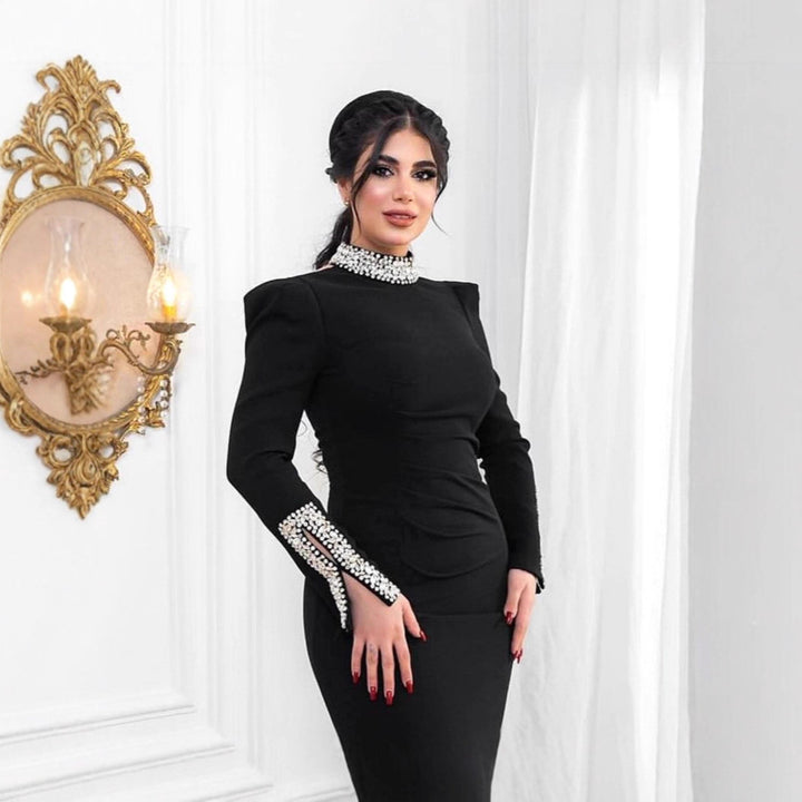 Damen Elegantes Abendkleid mit schimmernden Details und hohem Schlitz Drune