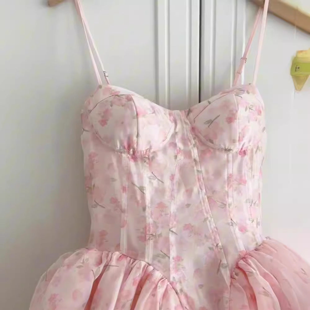 Damen Cocktailkleid mit trägerlosem Oberteil und schwingendem Tüllrock Drune