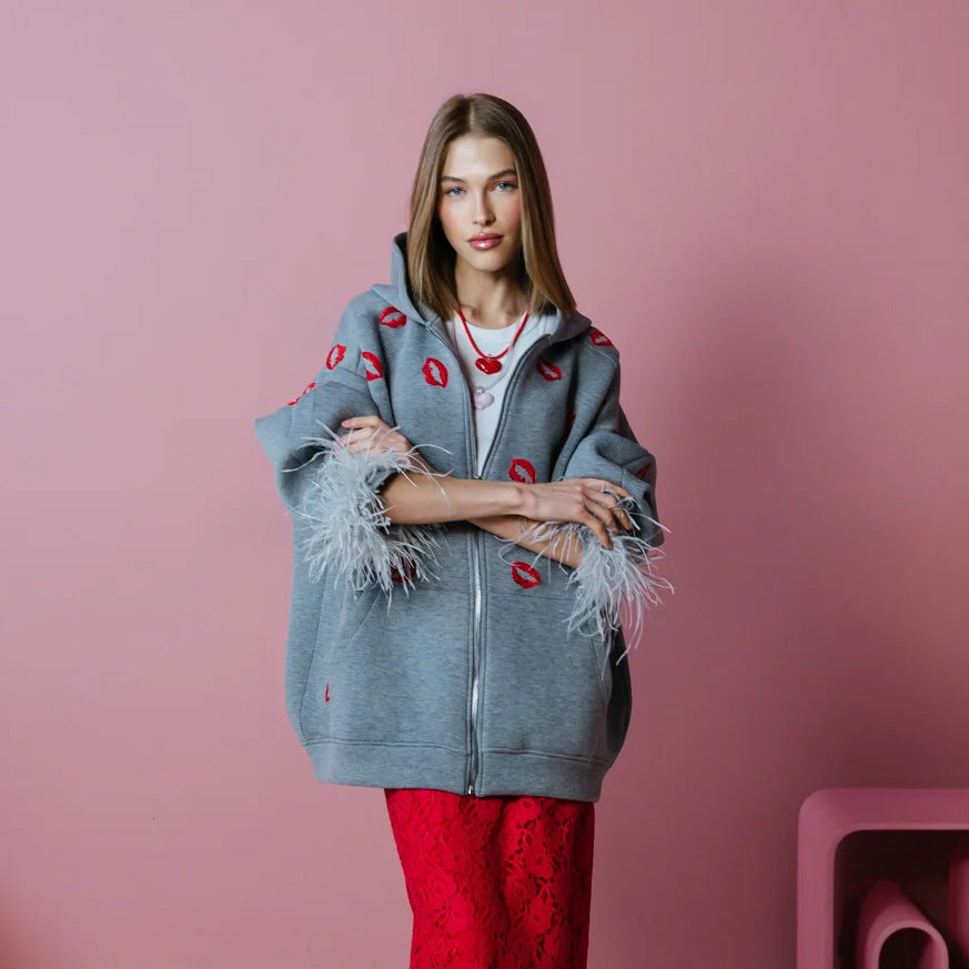 Damen Hoodie mit Federn und Lippenmotiv Drune