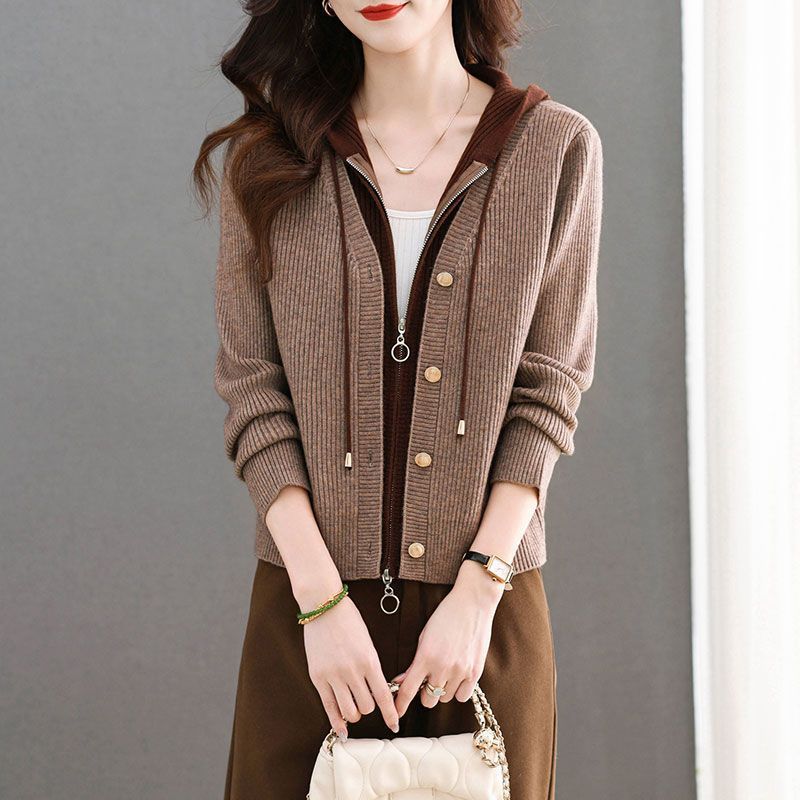 Damen Strickjacke mit stilvollen Knopfdetails Drune