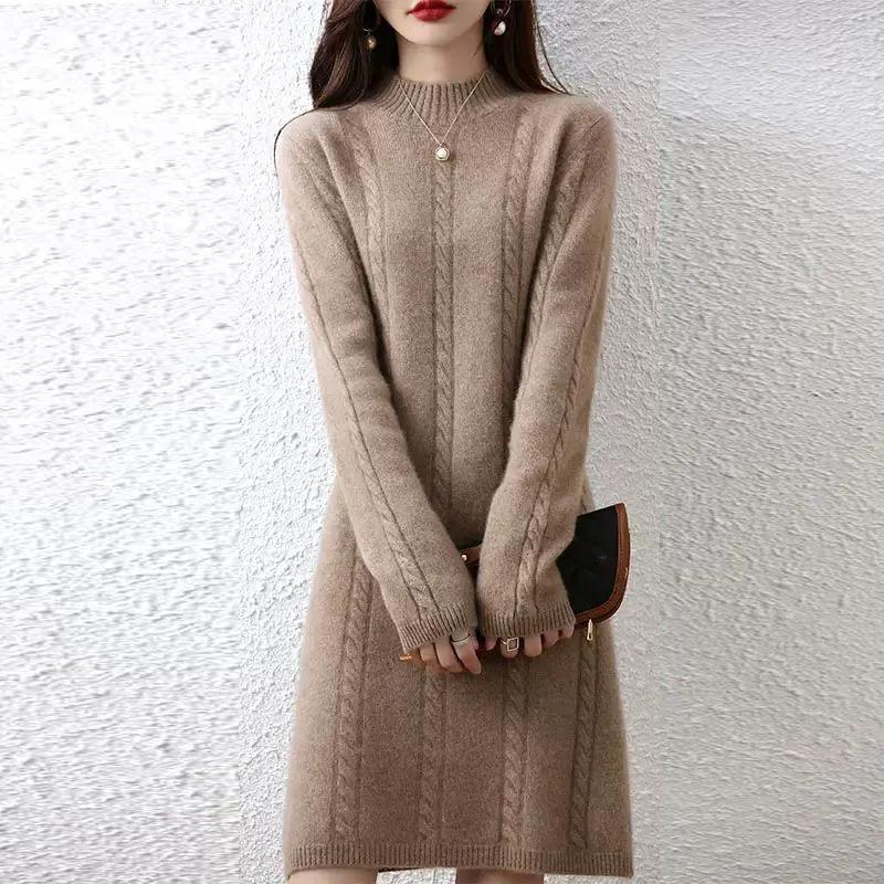 Damen Strickkleid mit elegantem Zopfdesign und hohem Kragen Drune