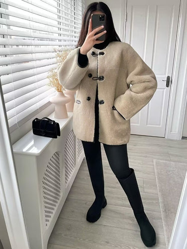 Damen Kuschelige Fluff-Jacke mit Knopfverschluss und praktischen Taschen Drune