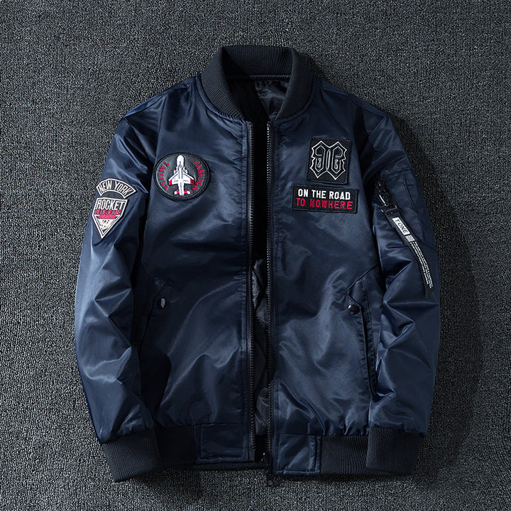Männermode  bestickte Patch Satin-Optik Bomberjacke mit gerippten Besätzen und Utility-Ärmel-Tag Drune